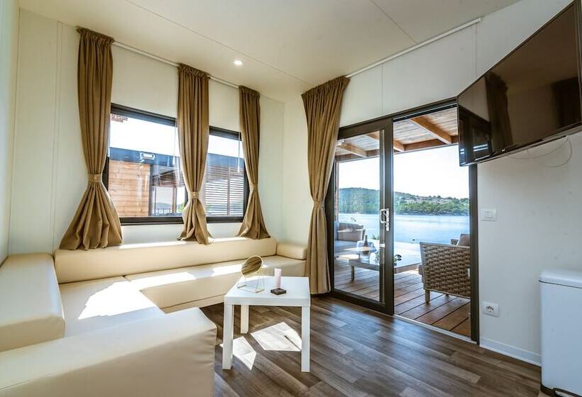 בית מלון כפרי Olivia Green Camping