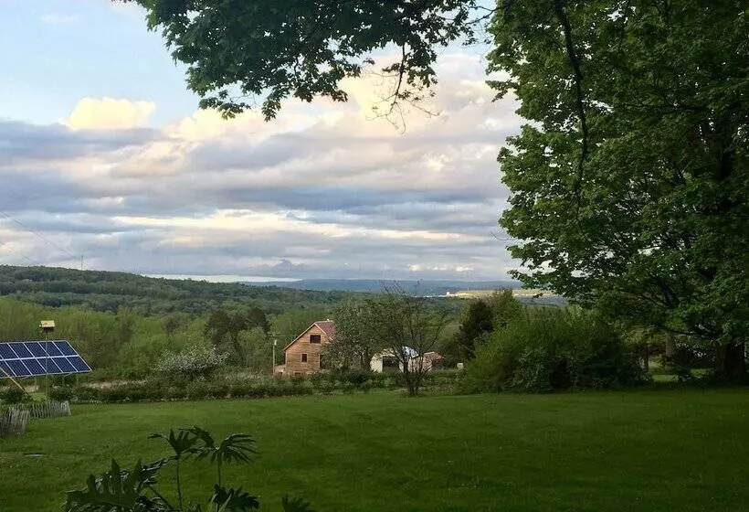 Mallard Cottage   Pet Friendly