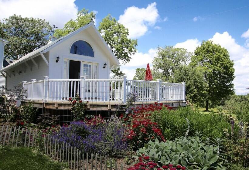 Mallard Cottage   Pet Friendly