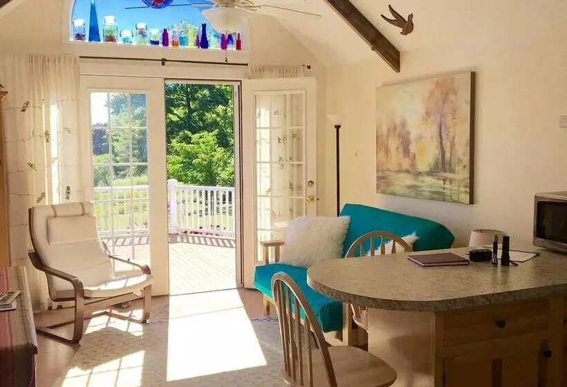 Mallard Cottage   Pet Friendly