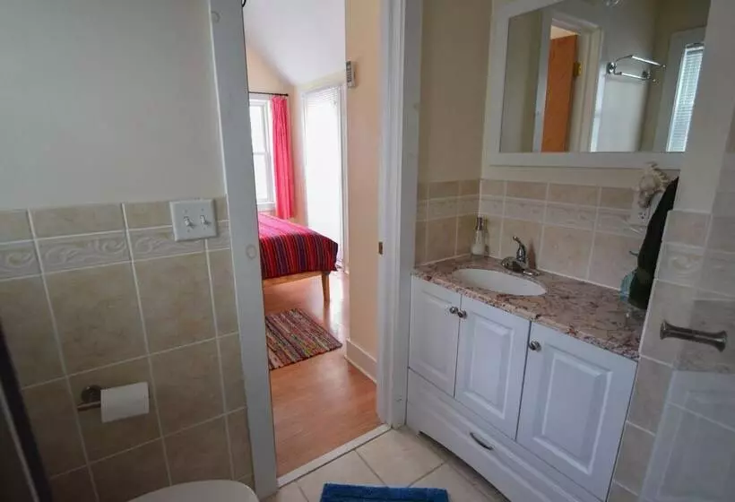 Mallard Cottage   Pet Friendly