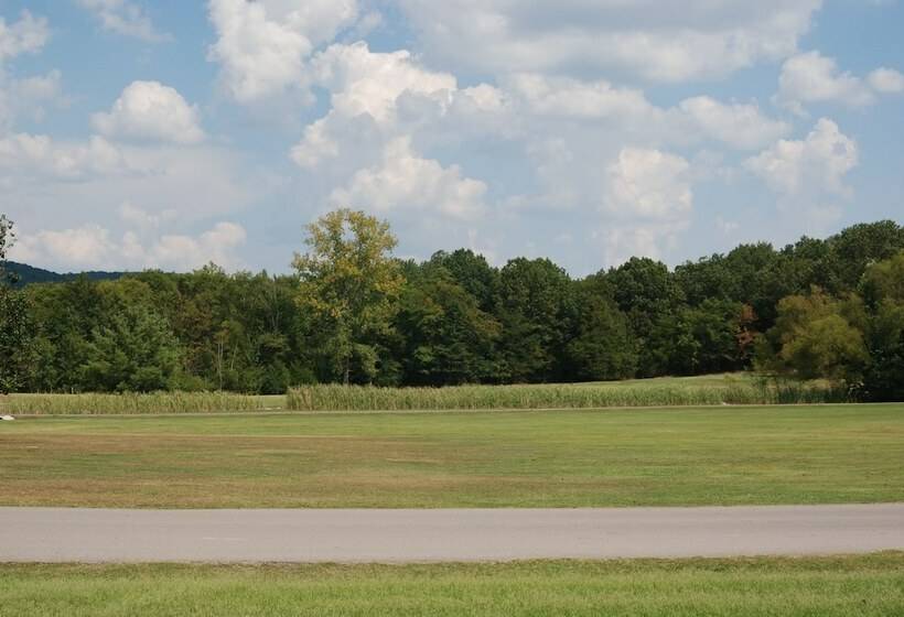 모텔 The Golf Inn At Qc Resort And Rv