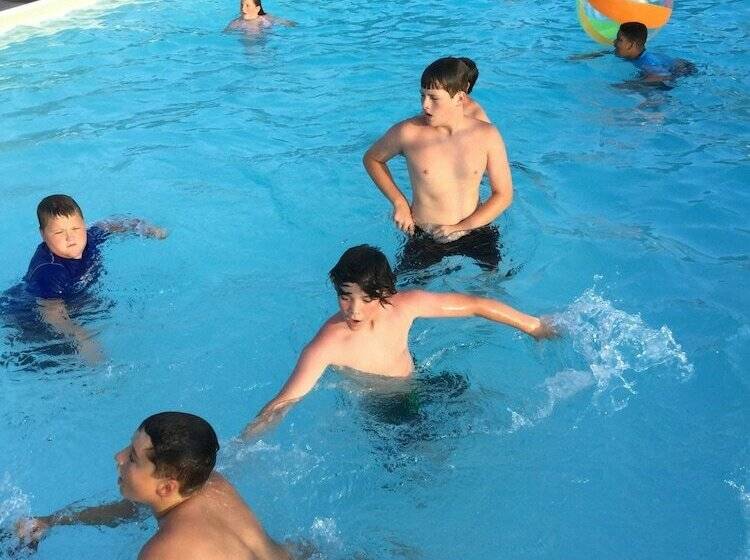 모텔 The Golf Inn At Qc Resort And Rv