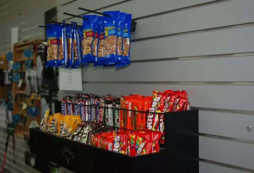 モーテル The Golf Inn At Qc Resort And Rv