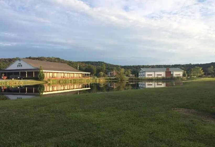 モーテル The Golf Inn At Qc Resort And Rv