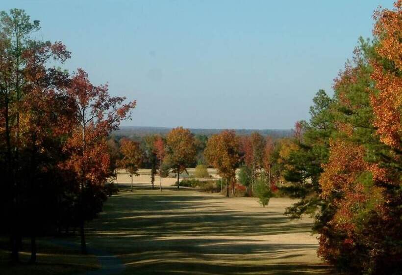 모텔 The Golf Inn At Qc Resort And Rv