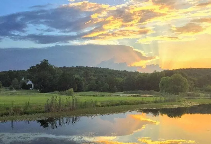 モーテル The Golf Inn At Qc Resort And Rv