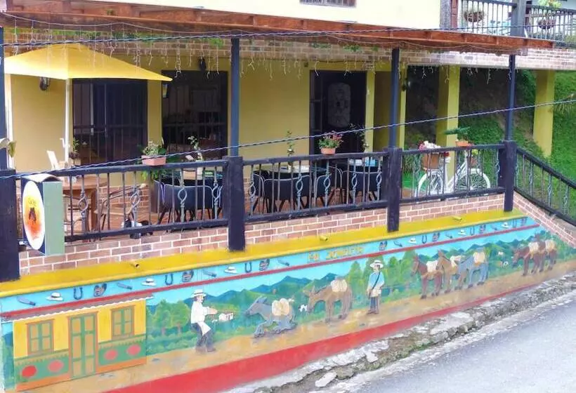 ユースホステル Oak Tree House