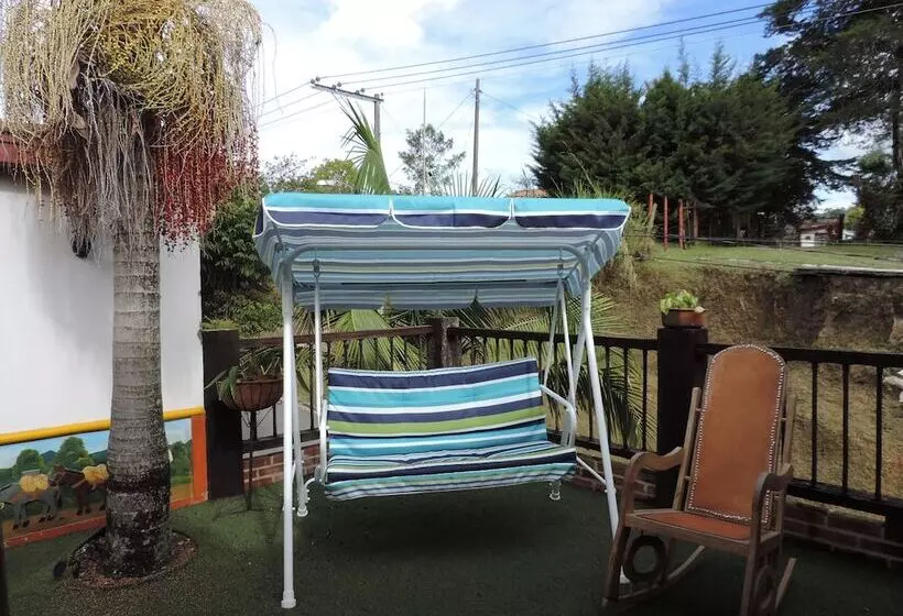 ユースホステル Oak Tree House