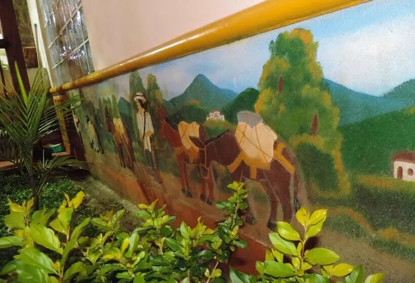 ユースホステル Oak Tree House