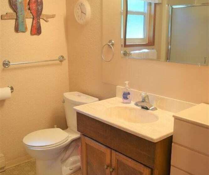 Papa`s Packwood Cabin