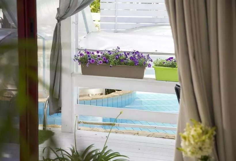 Majatalo Eili Suites