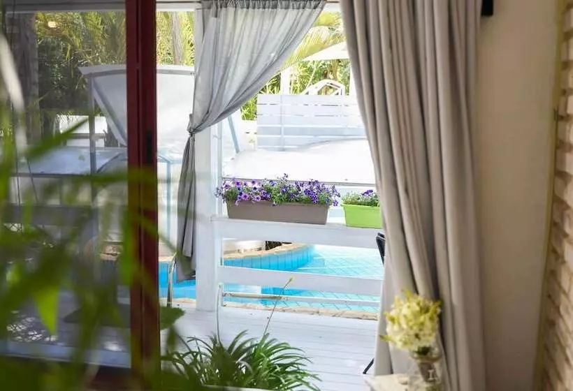 Majatalo Eili Suites