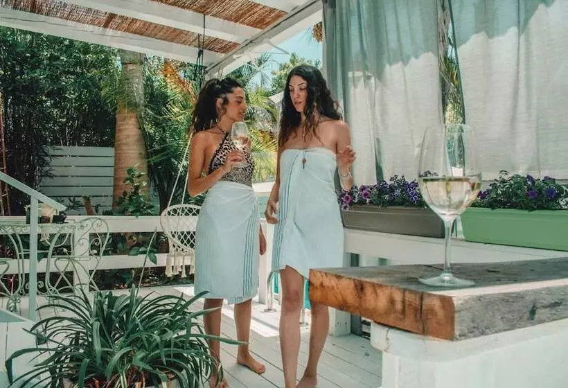Majatalo Eili Suites