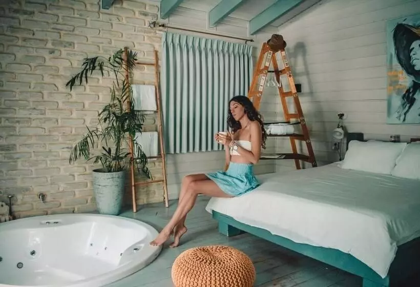 Majatalo Eili Suites