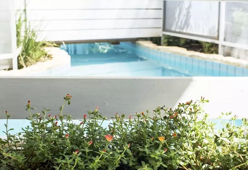 Majatalo Eili Suites