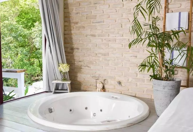 Majatalo Eili Suites