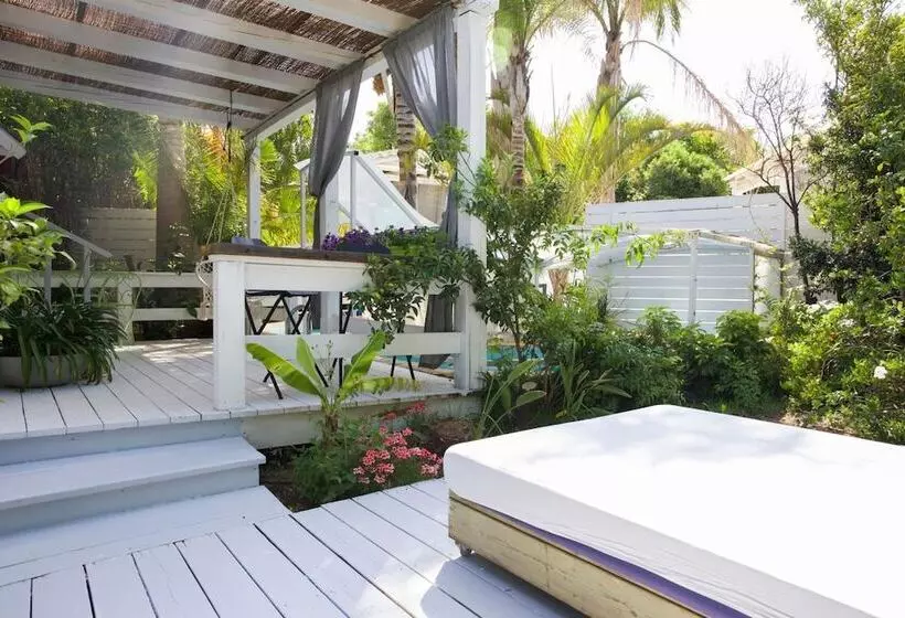 Majatalo Eili Suites
