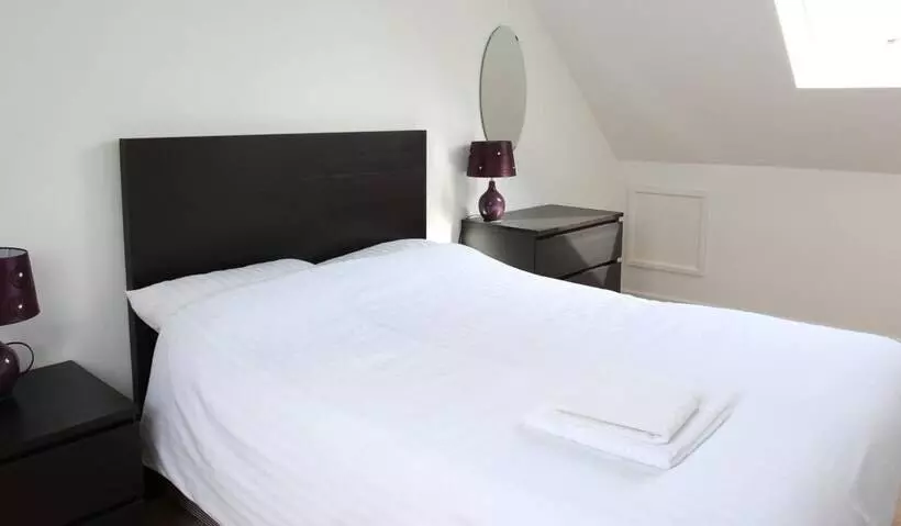 Majatalo Elm Tree Farm Accommodation