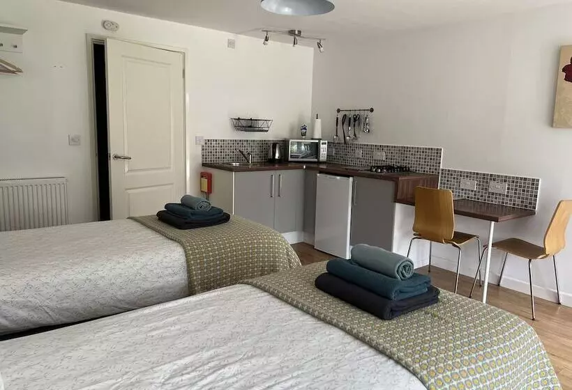 Majatalo Elm Tree Farm Accommodation