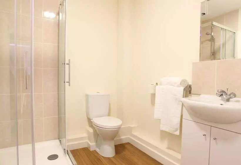 Majatalo Elm Tree Farm Accommodation