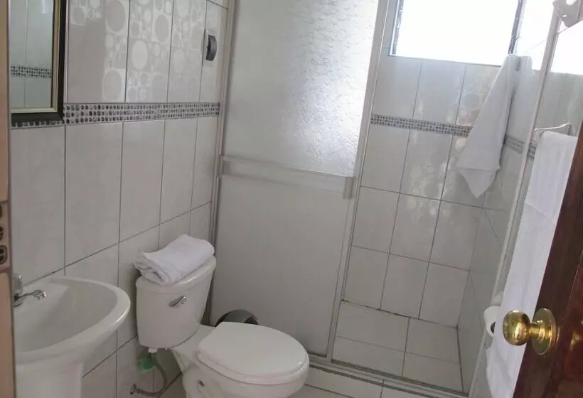 پانسیون Maxi's House