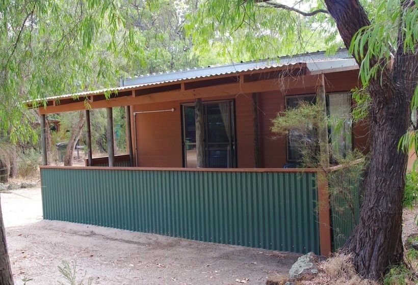 Курорт Gracetown Caravan Park