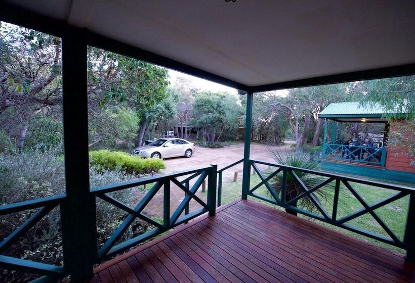 Курорт Gracetown Caravan Park