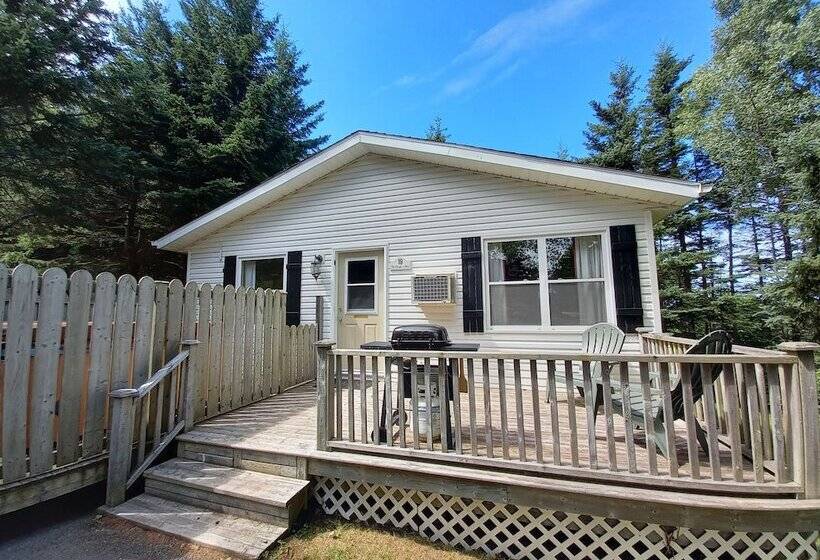 Anne S Windy Poplars Cottage Resort