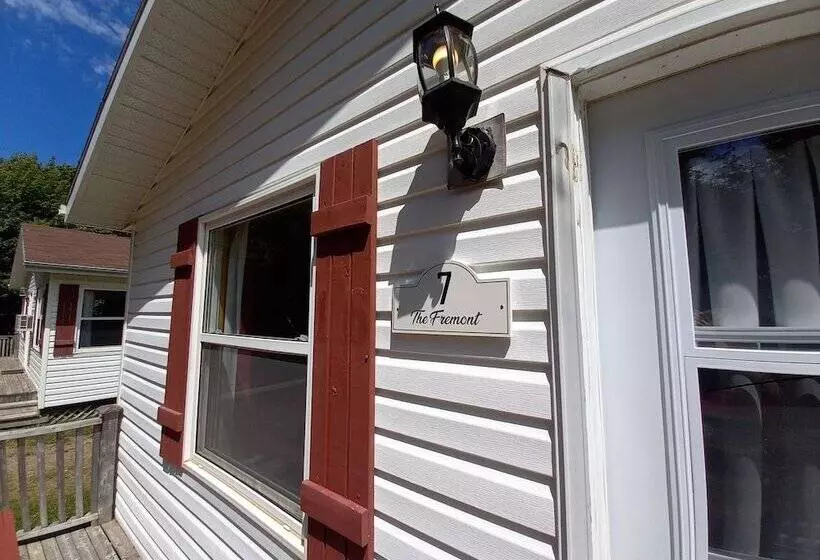 Anne S Windy Poplars Cottage Resort