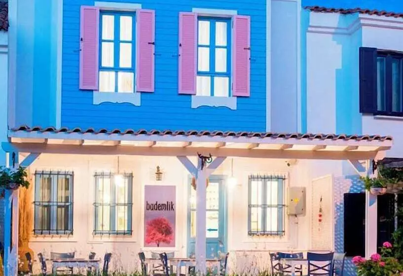 Bademlik Otel
