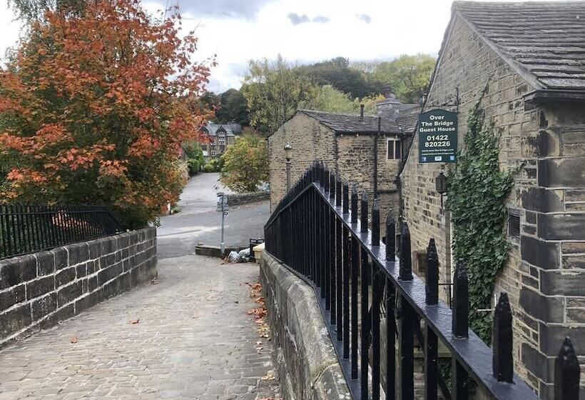 Bed and Breakfast Over The Bridge