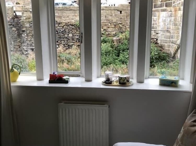 Bed and Breakfast Over The Bridge