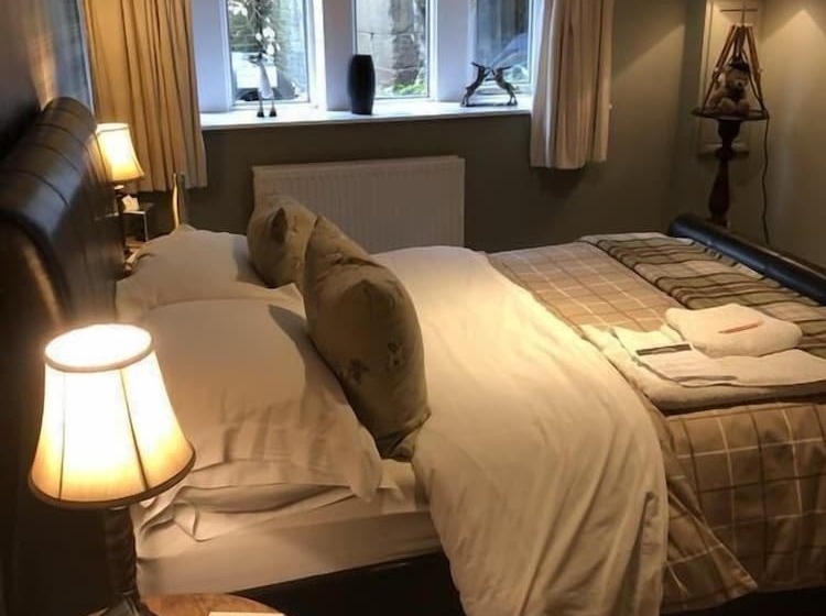 Bed and Breakfast Over The Bridge