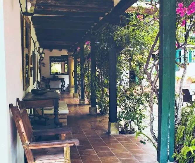 تختخواب و صبحانه Posada Bie