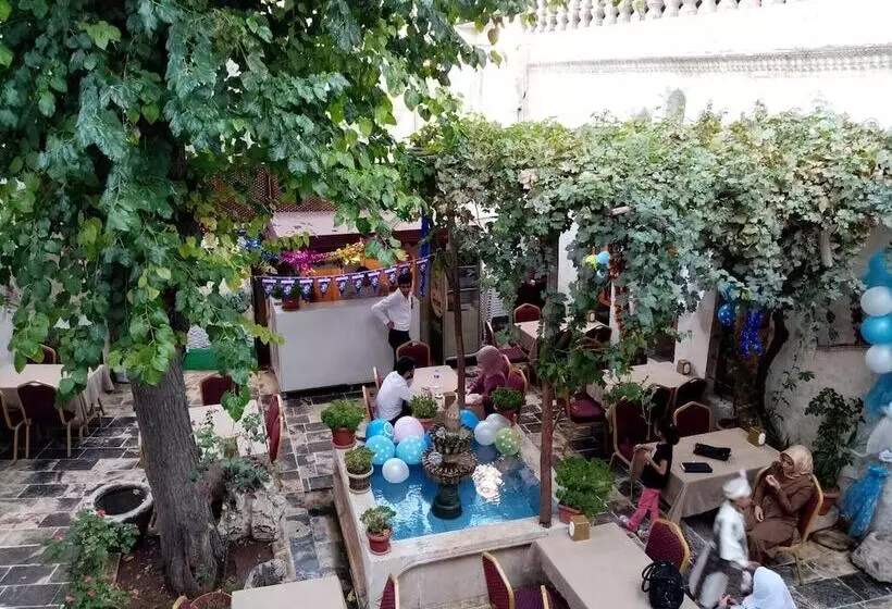 تختخواب و صبحانه Sark Ciragan Konak Butik Otel