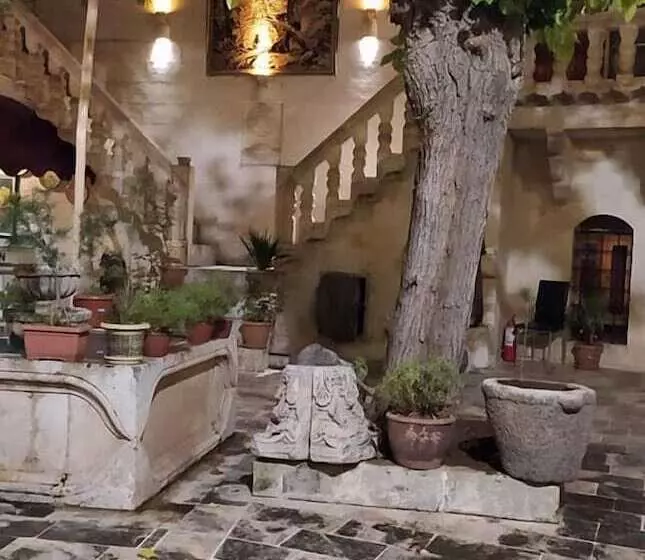 تختخواب و صبحانه Sark Ciragan Konak Butik Otel