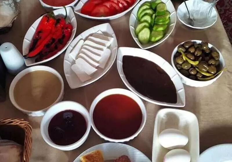 تختخواب و صبحانه Sark Ciragan Konak Butik Otel