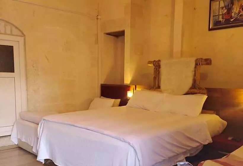تختخواب و صبحانه Sark Ciragan Konak Butik Otel
