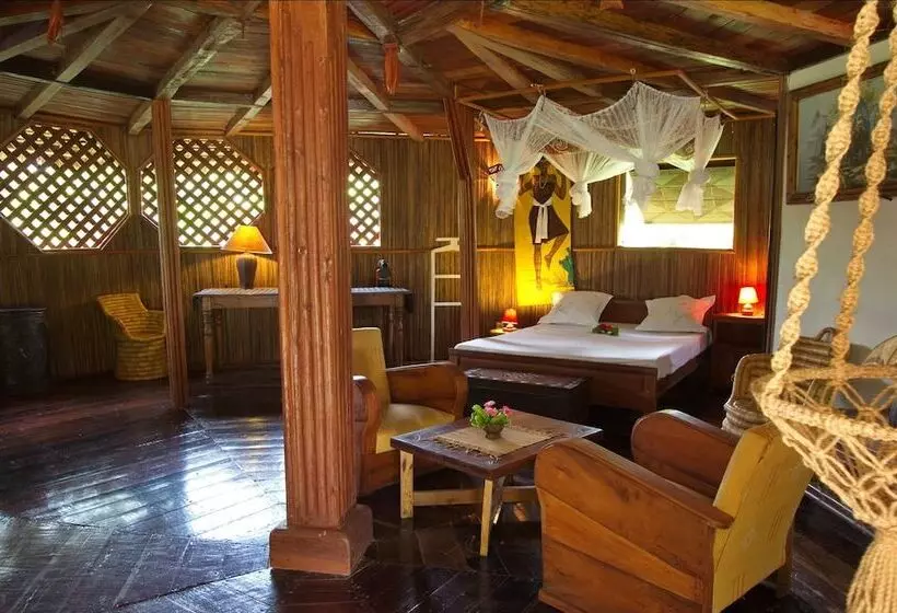 هتل Analatsara Eco Lodge
