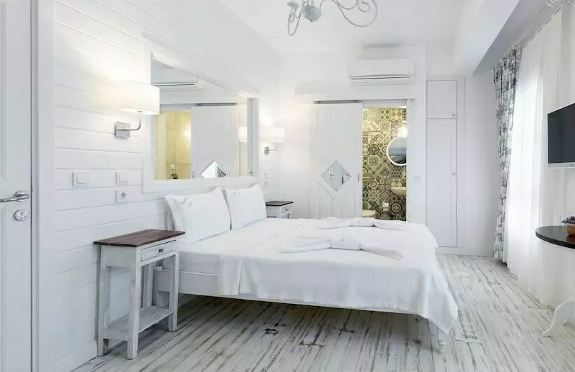 Bademlik Otel