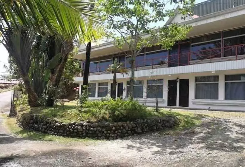 Hotelli Brisas Del Volcán Platanar