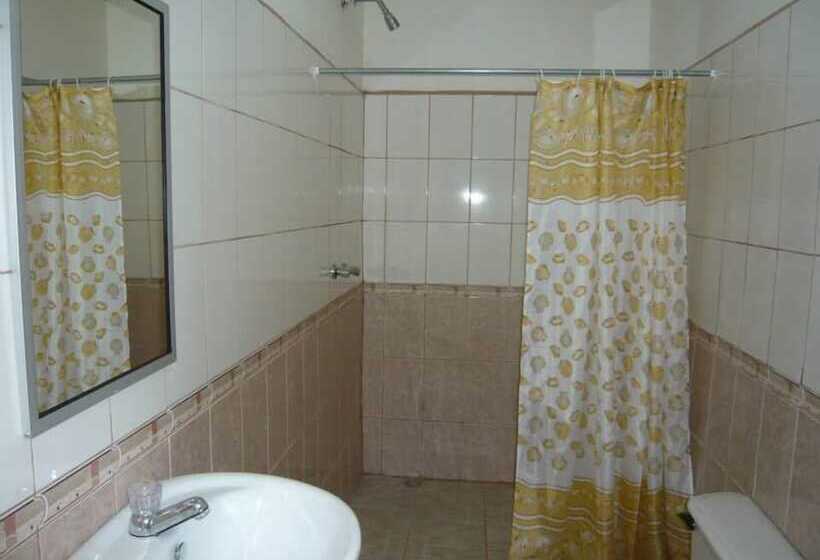 هتل Brisas Del Volcán Platanar