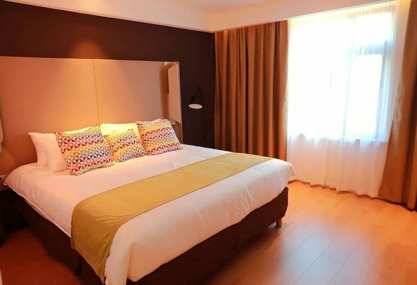 Hotel Campanile Shenyang South Railway Station