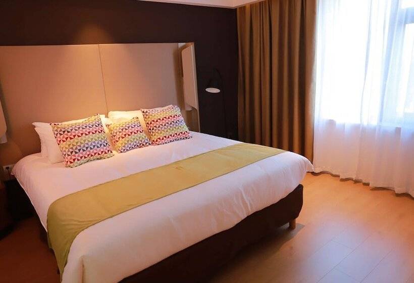 Hotel Campanile Shenyang South Railway Station