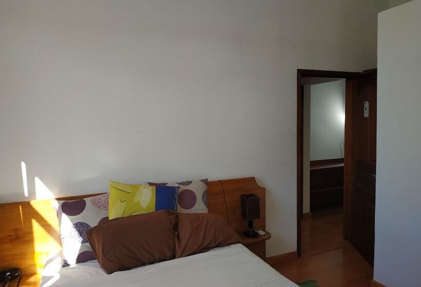 Hotell Hollywood Holidays