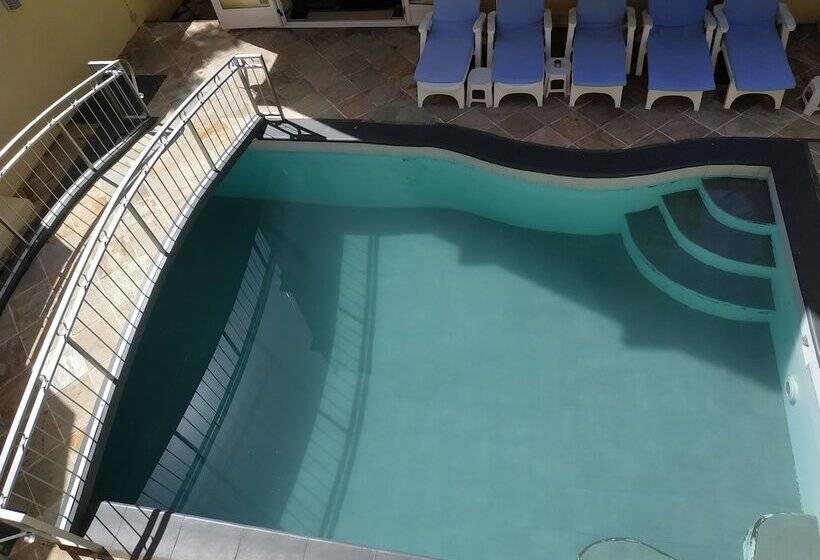 Hotell Hollywood Holidays