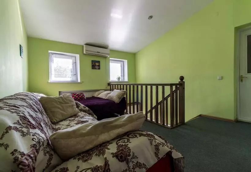 هتل Legenda Lvova Hostel