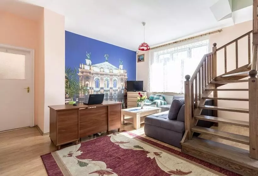 هتل Legenda Lvova Hostel