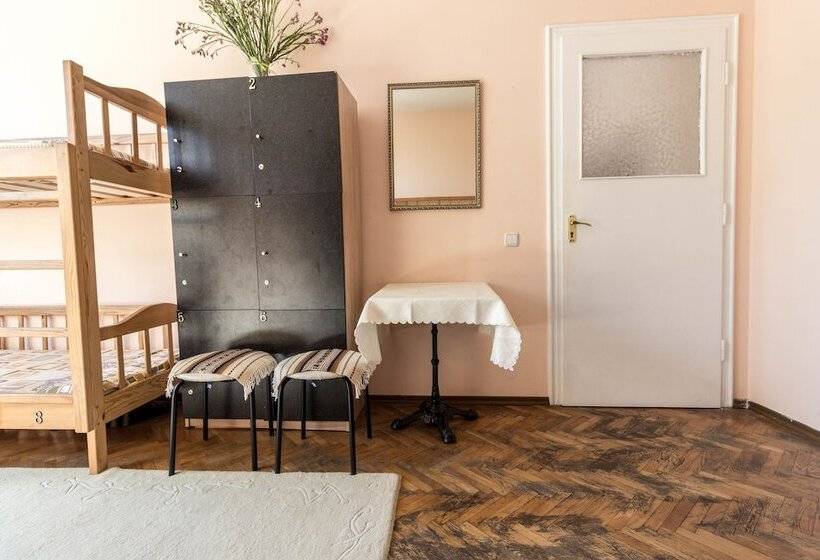 فندق Legenda Lvova Hostel